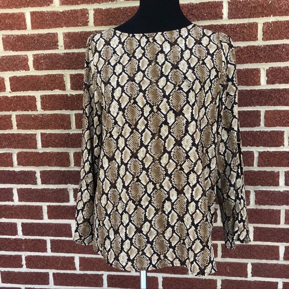 🆕 MK | Snakeskin Print Slit Shoulder Jersey Knit Blouse Top - Picture 5 of 5